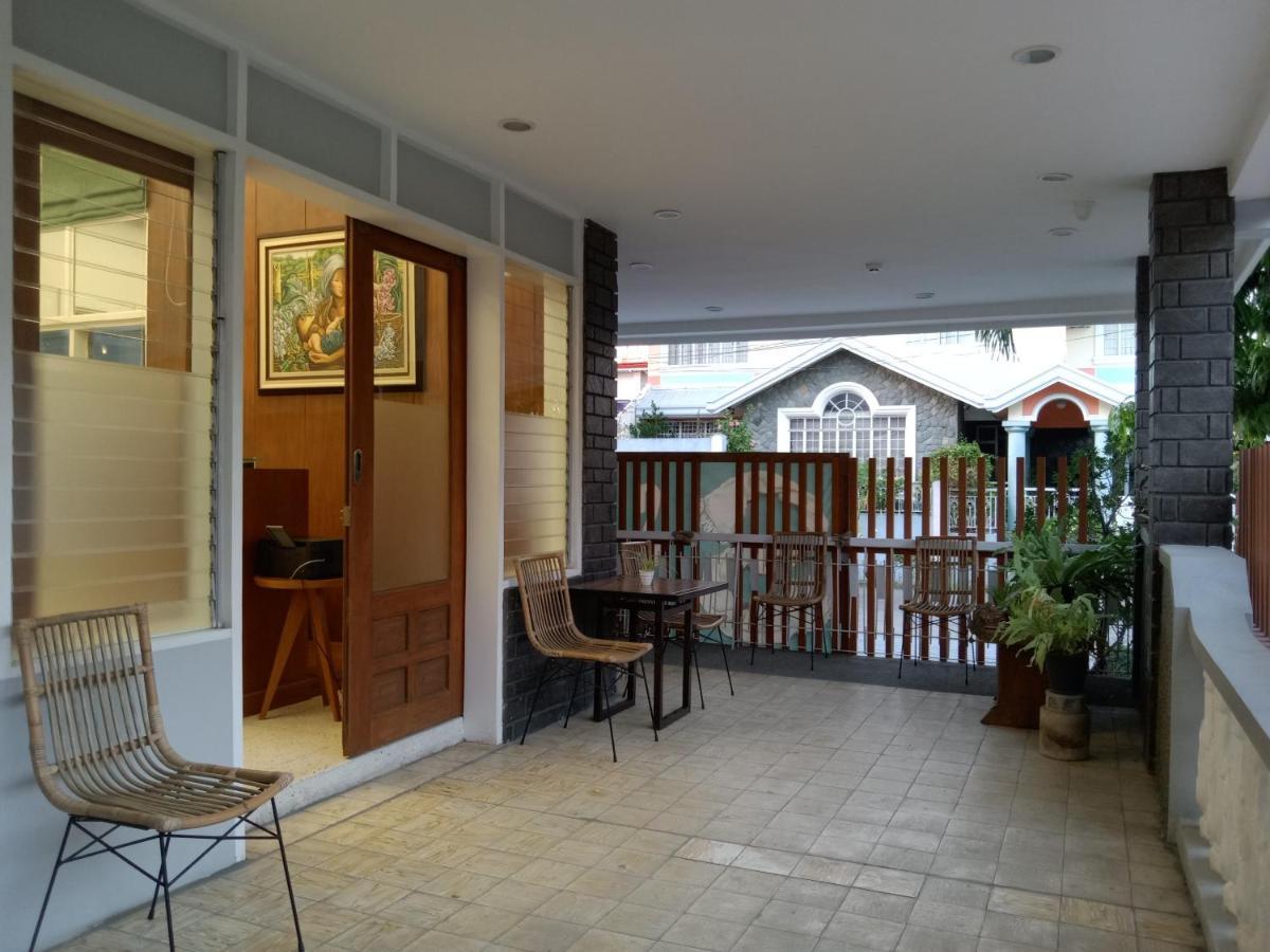 Sarita Bed And Breakfast Laoag Exterior photo